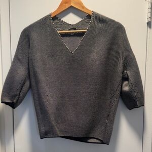UNIQLO Gray V-Neck Knit Sweater